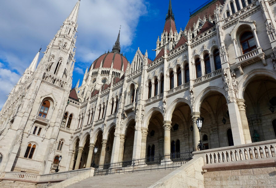 Ilona Steps, Hungary